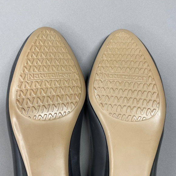NEW Naturalizer Heels Womens 9 gray faux leather kitten pump classic slip on - Picture 9 of 14